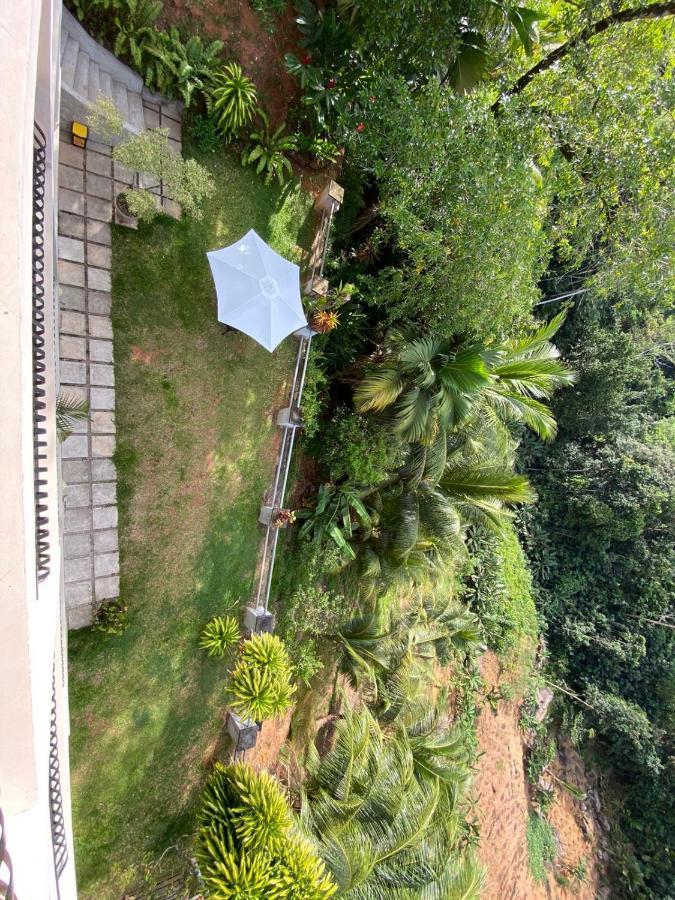 South Hill * Anse Royale