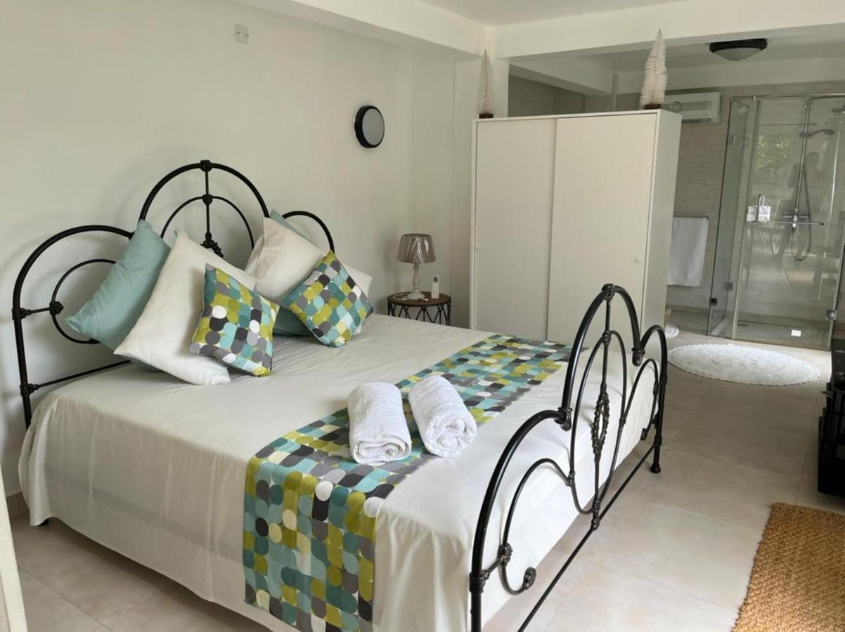 South Hill * Anse Royale